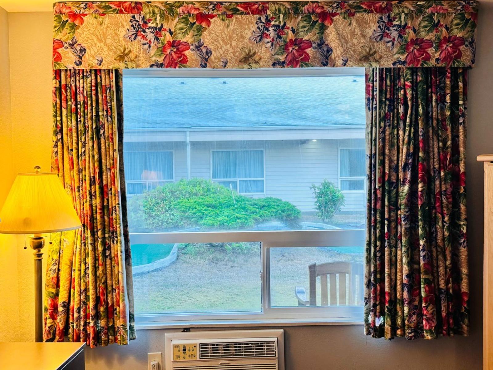 Coratel Inn And Suites By Jasper Ocean Shores Buitenkant foto
